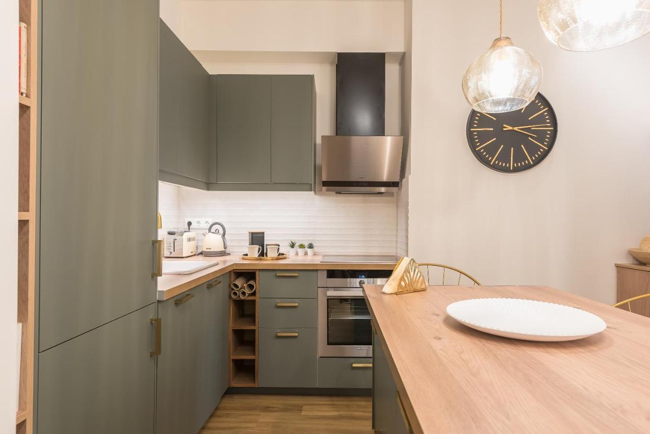 Chic And Comfort Home In Central Athens Atenas Exterior foto